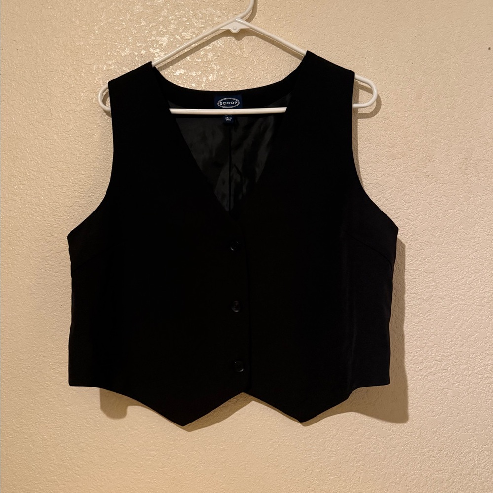Scoop Elegant Black Buttoned Vest